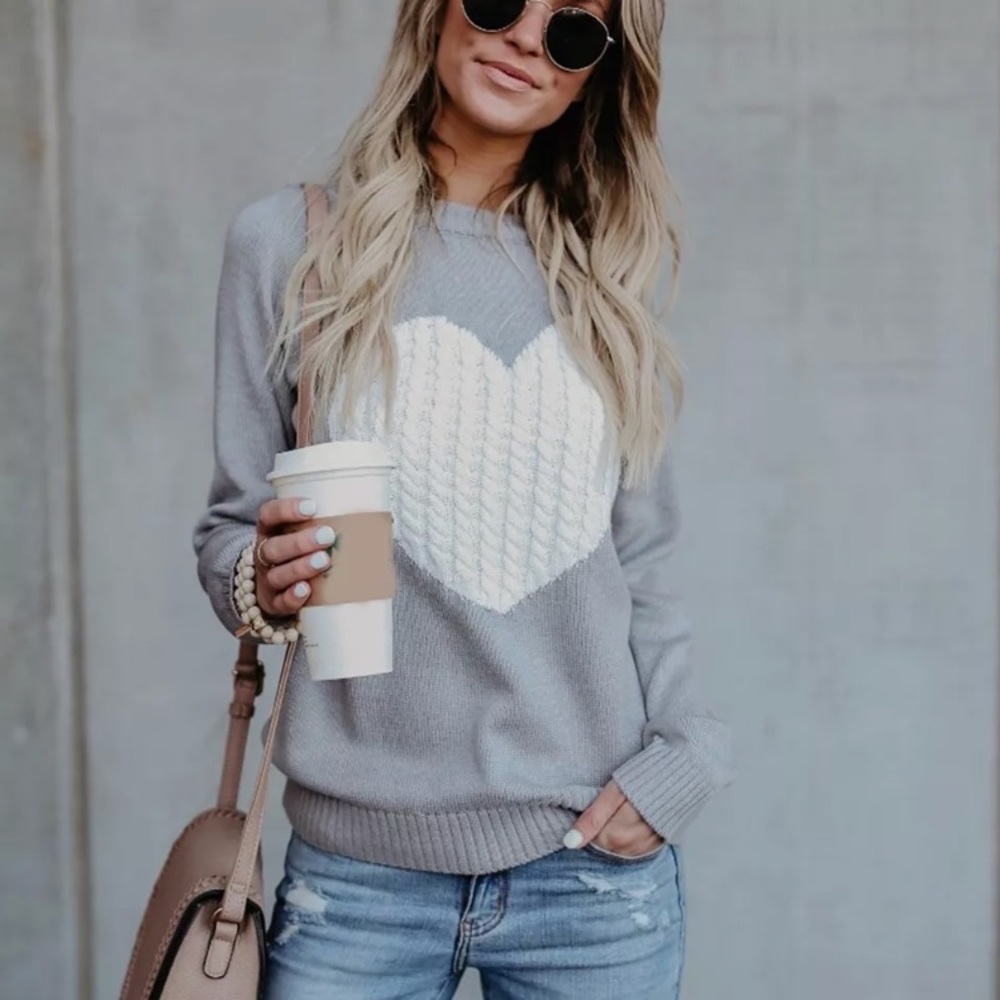 ❤️ Soft Grey Knit Long Sleeve Heart Sweater ❤️